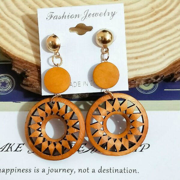 The new 2019 euramerican popularity African wood long pendant earring  fashion style restoring ancient ways women earrings 1