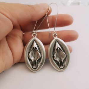 Hot / Metal Carving To Attract Gifts for Hanging Female Genitals Earring Pendant Female Genital Gift Jewelry 2