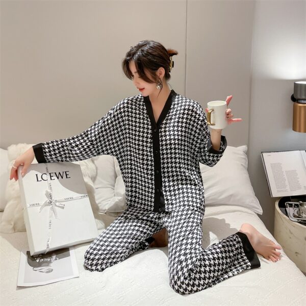 Women's Silk Pajamas Autumn Thin Long Sleeve Pants Two Piece Cardigan Silk Satin Loose Loungewear Ladies Sexy Luxury Pajamas 4